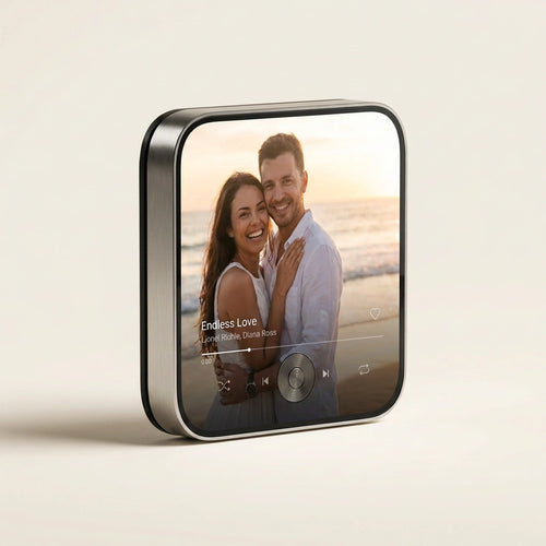 MeloSpyn Music Magnet with a couple photo and personalised song design
